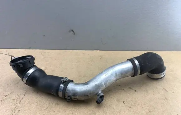 BMW 3 E90 E91 Intercooler hose/pipe 8506078 11618506078