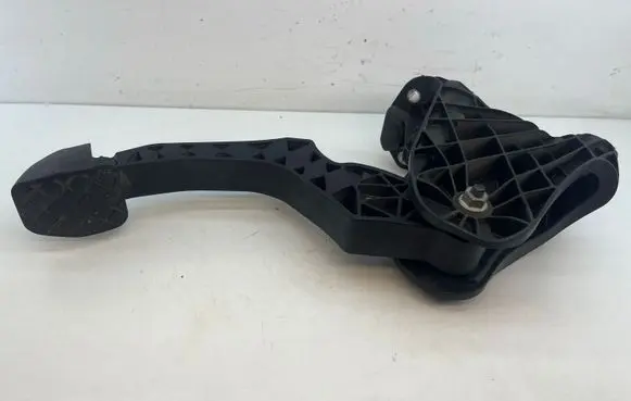 Volkswagen PASSAT B6 Clutch pedal 3C1721059Q