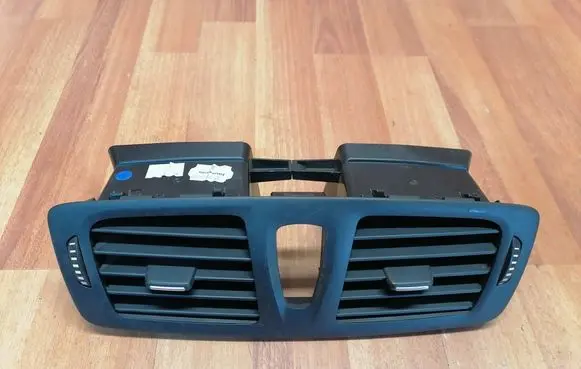 Renault Megane III Dash center air vent grill 682603891R 682603076R