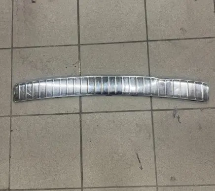 Mercedes-Benz ML W164 Trunk/boot sill cover protection A1648850016
