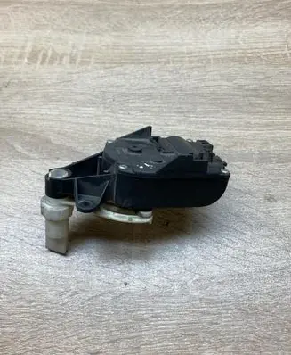 Audi A4 S4 B5 8D Air flap motor/actuator 1J2907511A 6NN007692