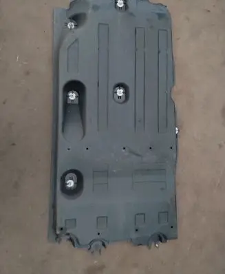 Citroen DS3 Center/middle under tray cover 9823547880