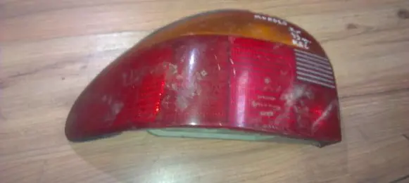 Ford Mondeo MK I Rear/tail lights 93bb13n004db nenustayta