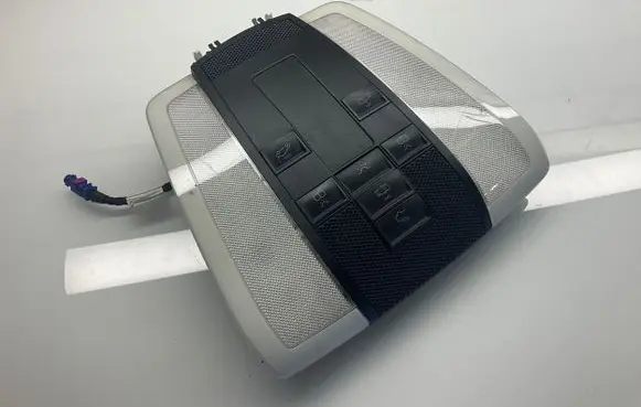 Mercedes-Benz C W204 Front seat light A2049063002 2JM00996625 0168643112