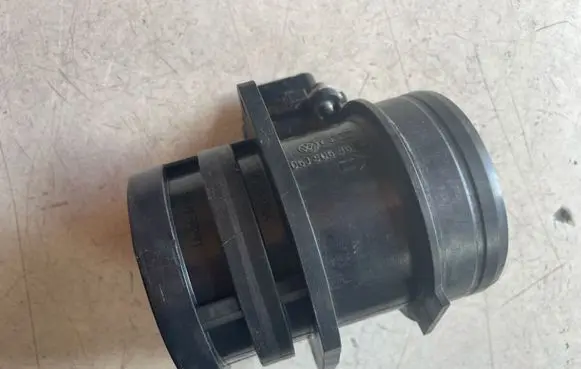 Seat Leon (1P) Mass air flow meter 06J906461B