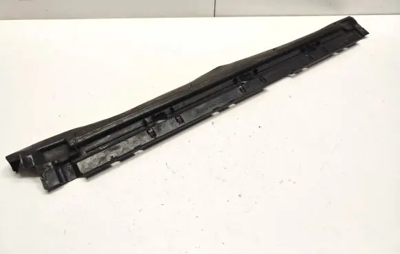 Mercedes-Benz GLC X253 C253 Radiator mount bracket A2135050930