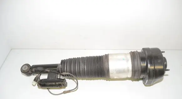 BMW 7 G11 G12 Rear shock absorber/damper 6874594 37106874594 37107915954