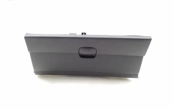 Nissan Qashqai Glove box 68520JD000