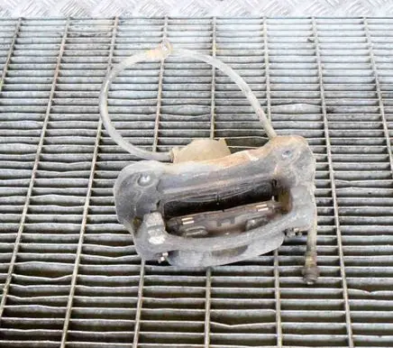 Mitsubishi L200 Front brake caliper