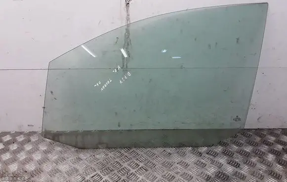 Volkswagen Touran I Front door window glass four-door 43R001582