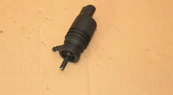 Windscreen/windshield washer pump