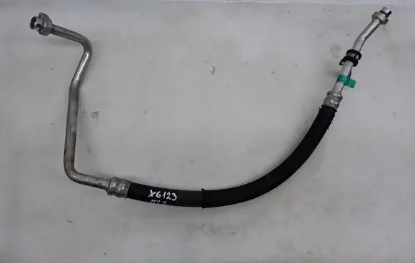 Renault Captur Air conditioning (A/C) pipe/hose 924540424R