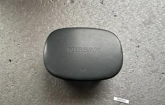 Nissan Patrol Y60 Steering wheel buttons/switches 4842003J01