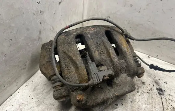 Mercedes-Benz Vito Viano W639 Front brake caliper