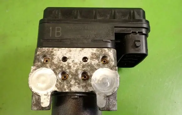 Toyota RAV 4 (XA20) ABS Pump