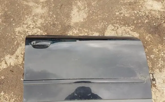 Audi A4 S4 B6 8E 8H Front door juodos
