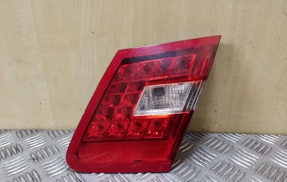 Mercedes-Benz E W212 Tailgate rear/tail lights A2128200864
