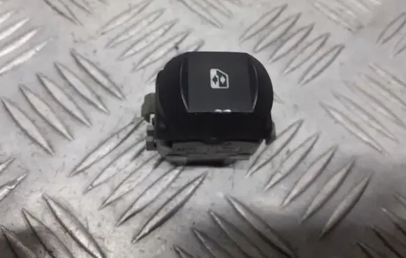 Renault Scenic II - Grand scenic II Electric window control switch 315013A