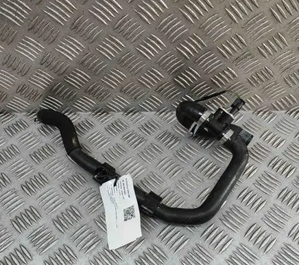 Engine coolant pipe/hose