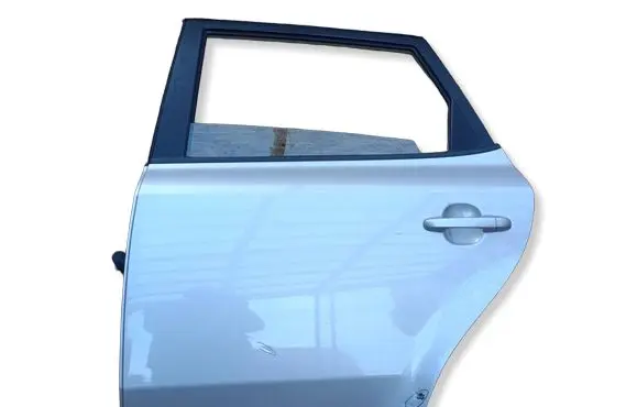 KIA Ceed Rear door 