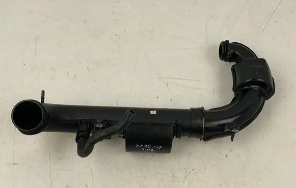 Volvo XC40 Air intake duct part 32222141 8888778242 D367C