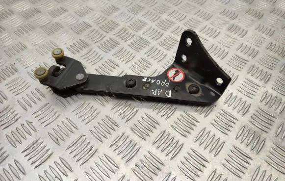 Toyota Proace Sliding door lower roller guide/hinge 98080758