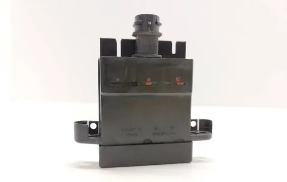 BMW 5 GT F07 Current control relay 9153418 65195510