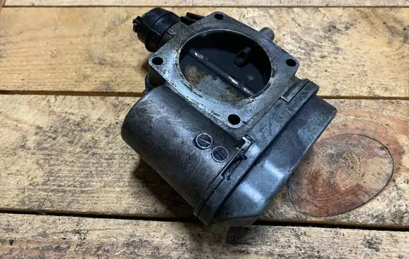 Mercedes-Benz ML W163 Throttle valve A1121410025 1121410025
