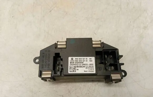 Audi A4 S4 B8 8K Heater blower motor/fan resistor 8K0820521B