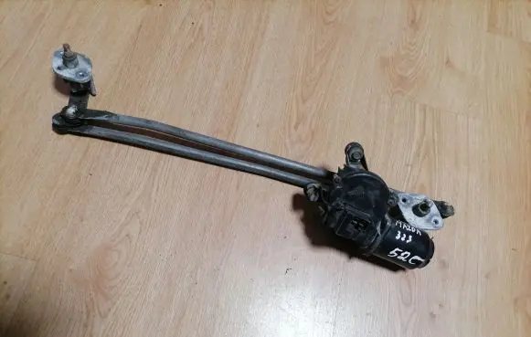 Mazda 323 F Front wiper linkage and motor