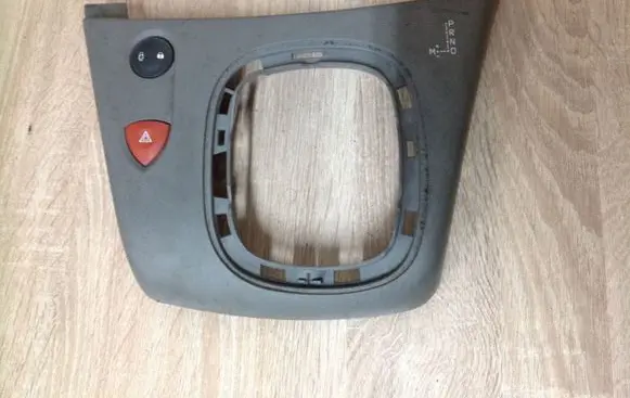 Renault Scenic II - Grand scenic II Gear shifter surround trim plastic 8200231942 8200141004