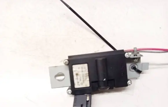Dodge Magnum Antenna control unit 05081032AF
