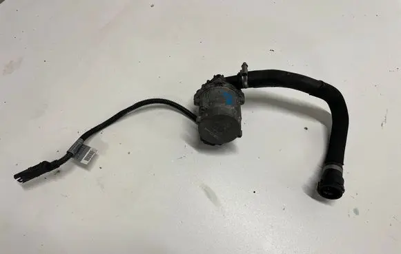 BMW X6 E71 Electric auxiliary coolant/water pump 7566335 17669711