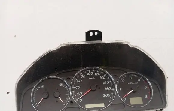 Mazda MPV Speedometer (instrument cluster)