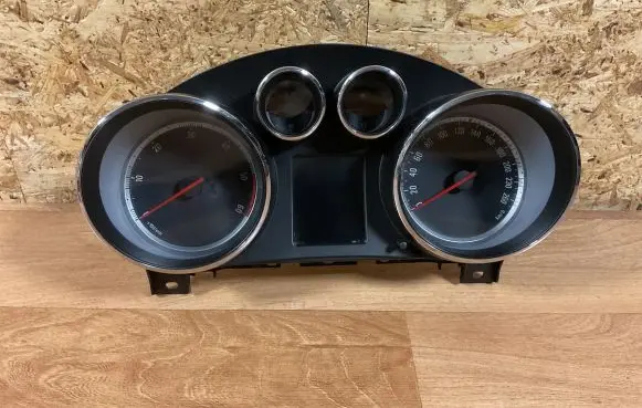 Opel Insignia A Speedometer (instrument cluster) 12844138