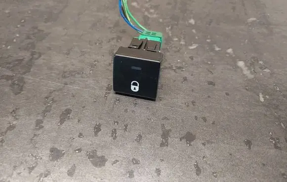 Citroen Berlingo Central locking switch button 96582880XT