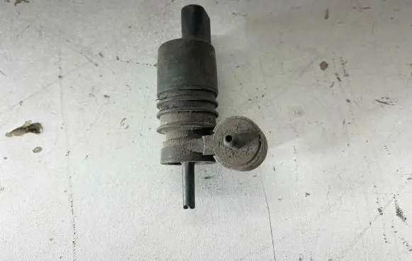 Audi A4 S4 B7 8E 8H Windscreen/windshield washer pump 1K6955651