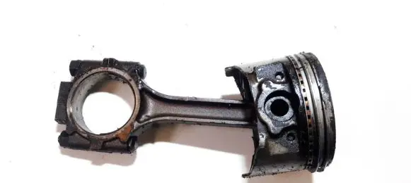 Chrysler Voyager Piston with connecting rod