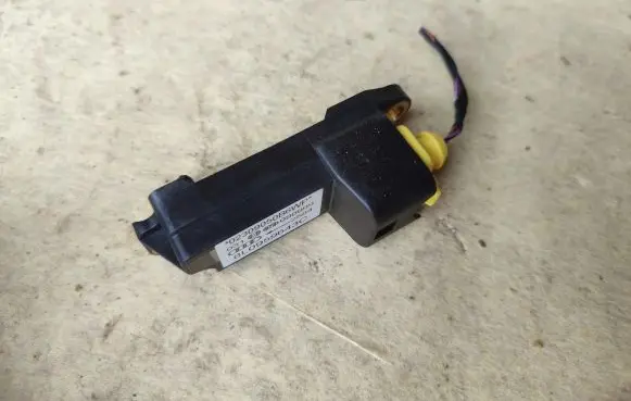 Audi A3 S3 8L Airbag deployment crash/impact sensor 8L0959643C