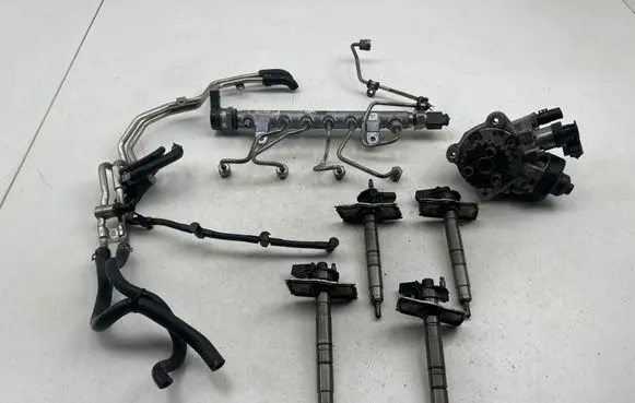 Audi A4 S4 B8 8K Fuel injection system set 
