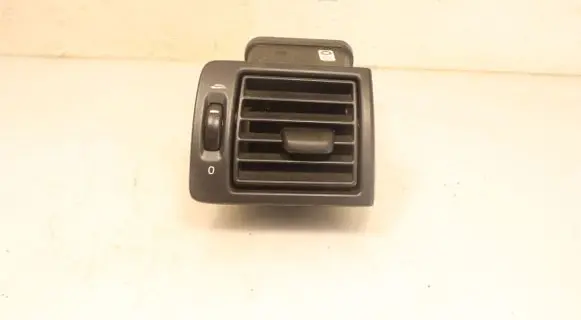 Volvo S40 Dashboard side air vent grill/cover trim 