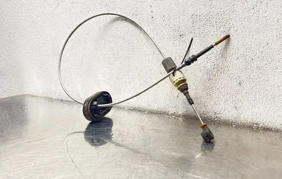 Opel Vectra C Gear shift cable linkage 13107493