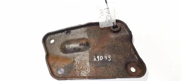 Chrysler Pacifica Engine mounting bracket
