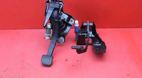 Ford Mondeo MK IV Accelerator throttle pedal 7G9N-7B633AGB