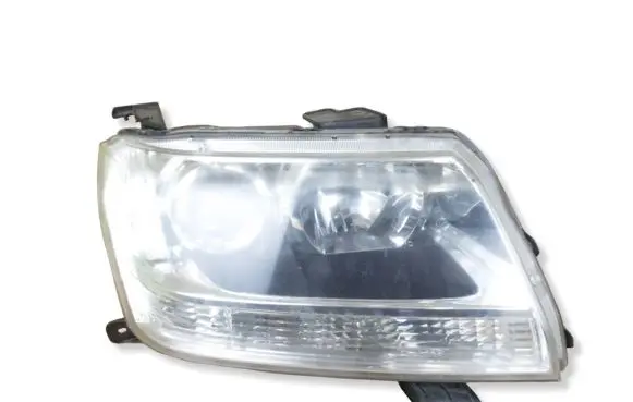 Suzuki Grand Vitara II Headlight/headlamp 10059079