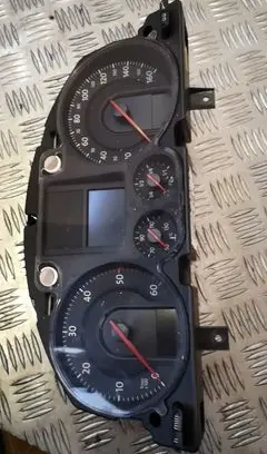 Volkswagen PASSAT B6 Speedometer (instrument cluster) 3c0920960k