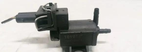 Toyota Avensis T250 Turbo solenoid valve 72828606