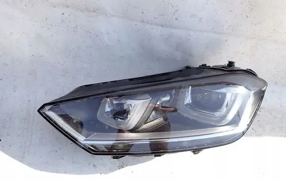 Volkswagen Golf Sportsvan Headlight/headlamp