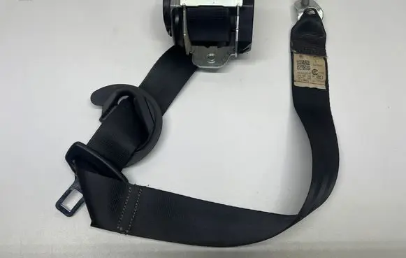 Volkswagen Golf VII Front seatbelt 1K4857706BH 040948 6178968F1A