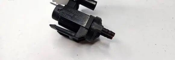 BMW 7 G11 G12 Vacuum valve 8570591 70478502 15T310